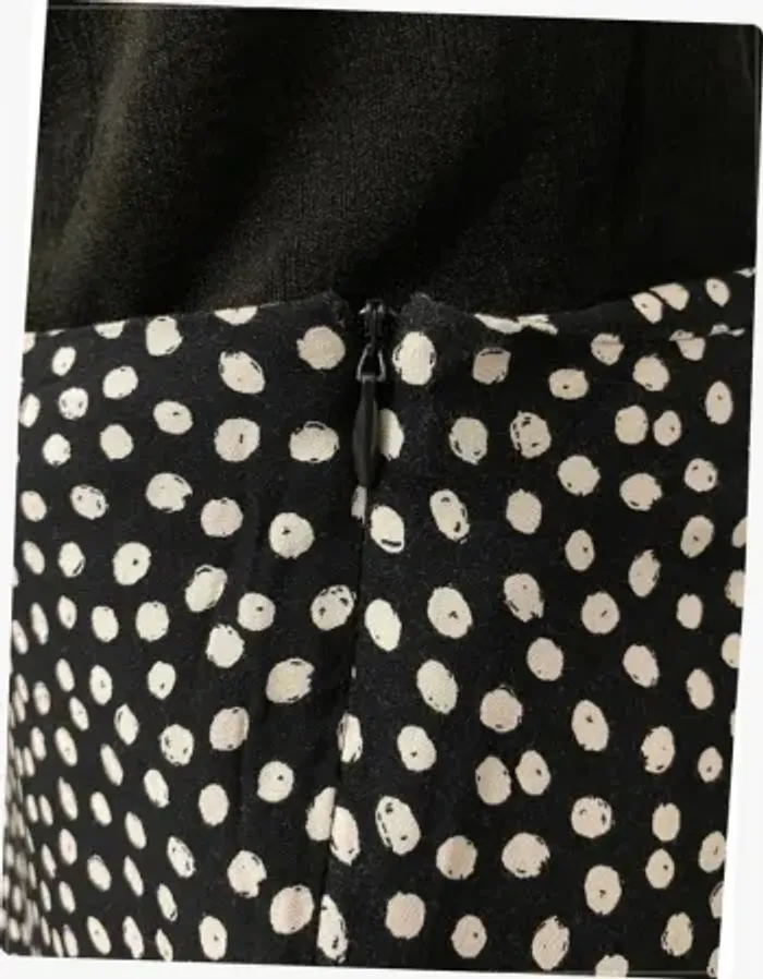 Jupe fluide satinée noire à pois blanc Primark - photo numéro 4