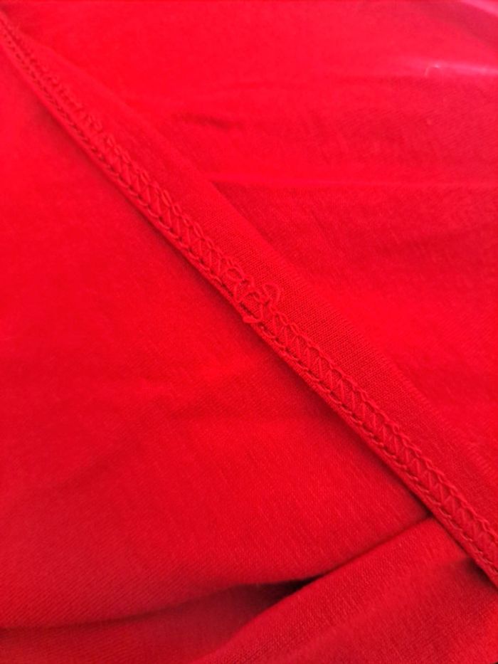 Jolie haut asymétrique rouge S julie guerlande - photo numéro 7