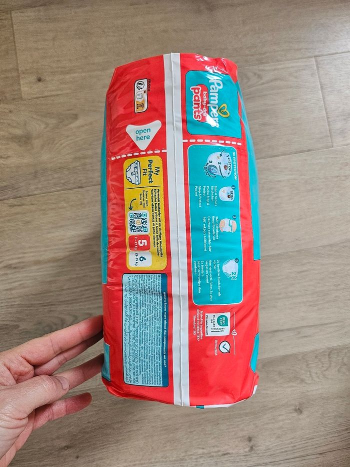 Paquet de couches baby droits pants Pampers - photo numéro 2