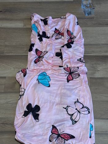 Je vend une chemise de nuit taille2 XL très bon etat
