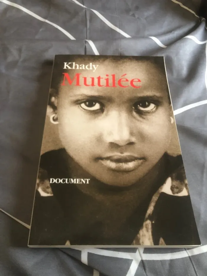 Livre mutilée histoire vrai 📕 - photo numéro 2