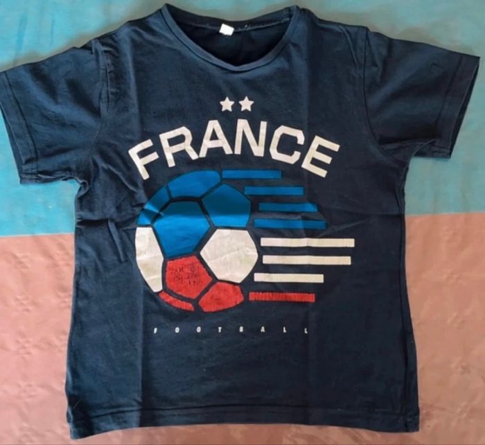 Tee-shirt garçon France 2 étoiles 8 ans bleu marine | Très bon état