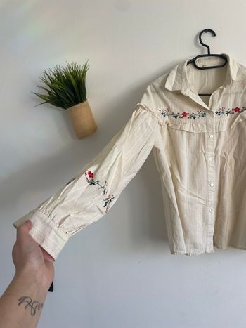 Blouse brodée