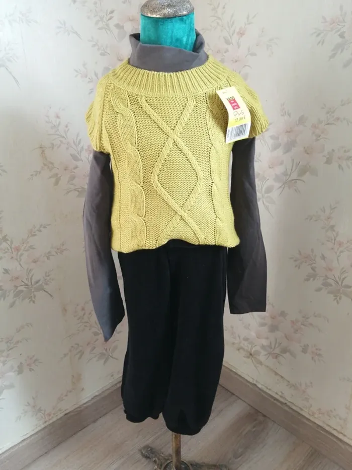 Pull vert en maille tressée sans manches et sous pull marron / zamba / (8ans) - photo numéro 2