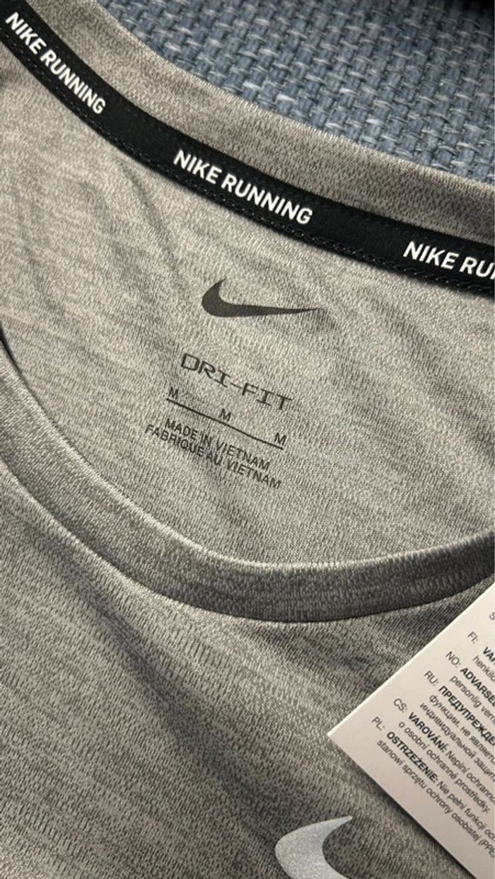 Débardeur Nike running neuf taille M - photo numéro 5