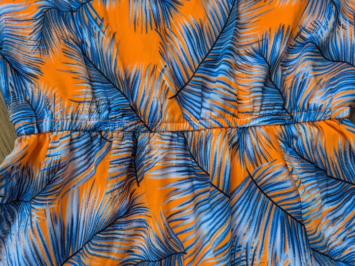 Robe couleur flashy colorée palmier M très bon état avec poches - photo numéro 5