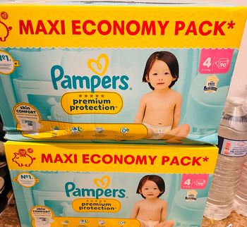 Lot de deux packs couche bébé Pampers 