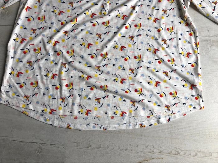 AN37- Blouse légère impression sur fond blanc T 50/52 portée 1 fois - photo numéro 4