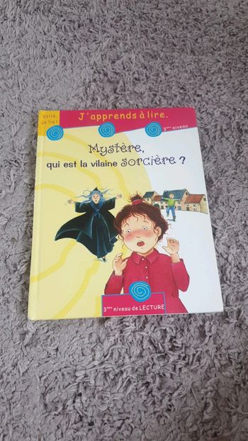 Livre J'apprends à lire mystère qui est la vilaine sorcière