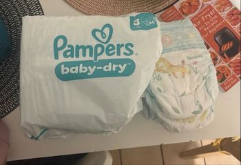 Couche pampers baby dry taille 3 