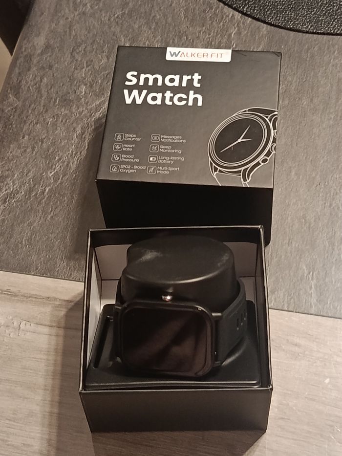 Montre connectée comme neuf - photo numéro 4