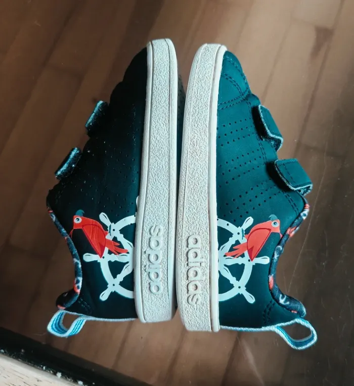 Chaussures à scratch Adidas pointure 21 - photo numéro 9