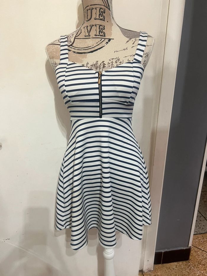 Robe femme motif marinière taille 34