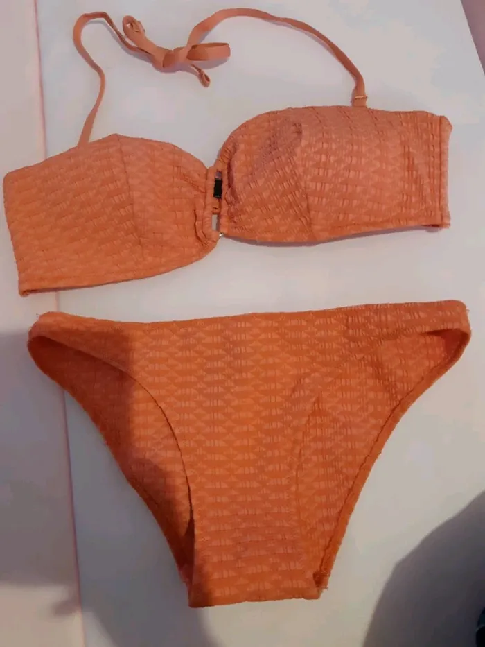 Maillot de bain 2 pieces etam taille 36 en très bon état - photo numéro 2