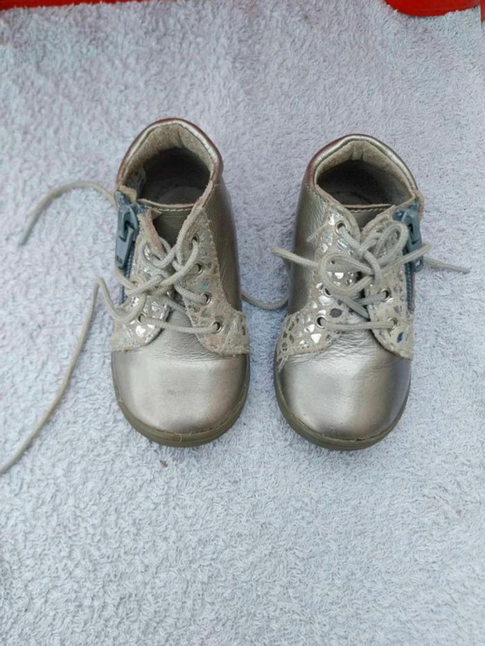 Chaussure de marche bébé fille 19
