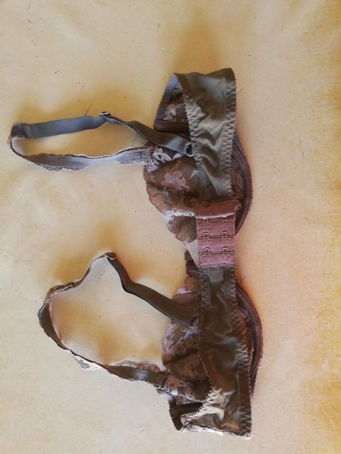 Soutien-gorge balconnets gris t. 90B? - photo numéro 5