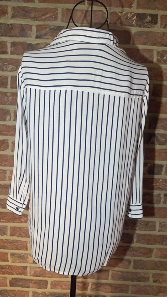 Chemise blanche et bleu lignée Bershka Taille XS / 34 - photo numéro 11