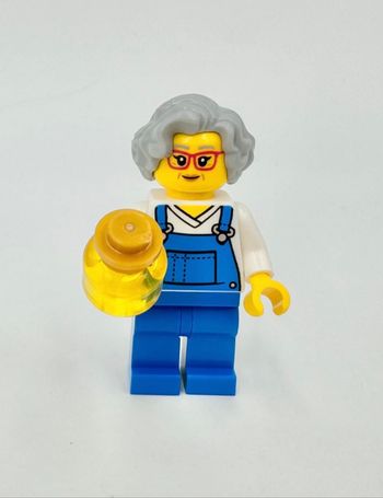 Lego Figurines Ninjago : Vendeuse de Rue (visage double expression) - NEUF