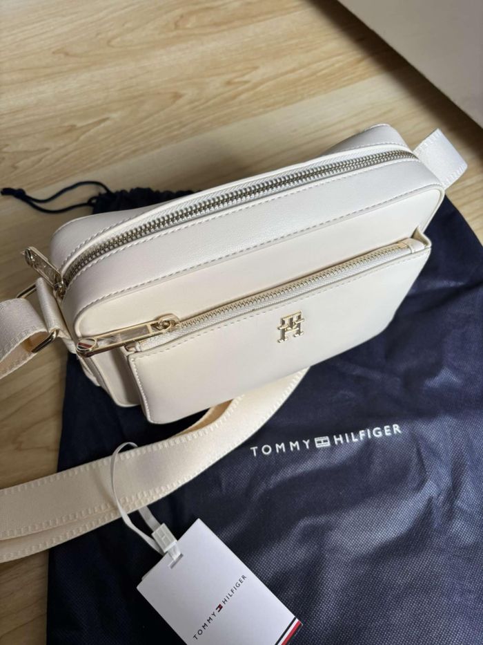 Sac à main Tommy Hilfiger neuf avec étiquette - photo numéro 5
