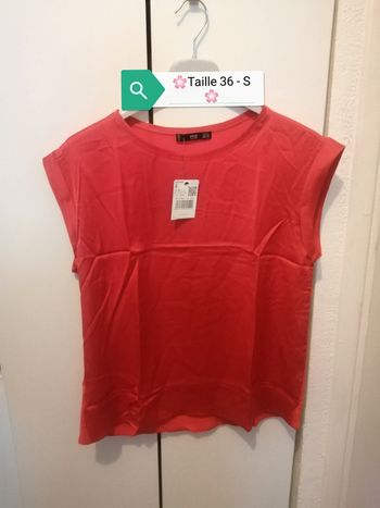 🌸Top fluide satiné col rond corail Taille 36 "Mango" Neuf 🌸