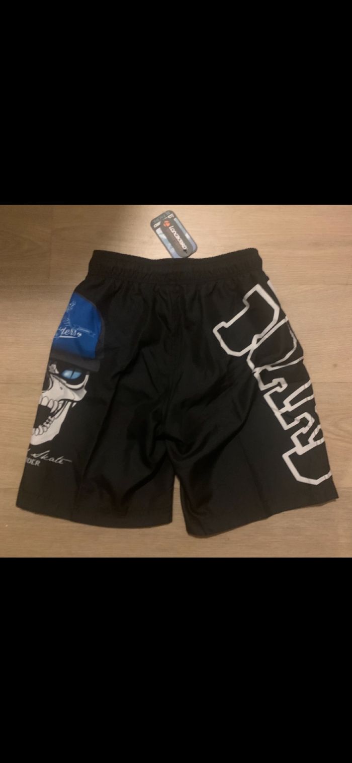 2short et 1tee shirt marqué longboard neuf taille 10ans - photo numéro 4