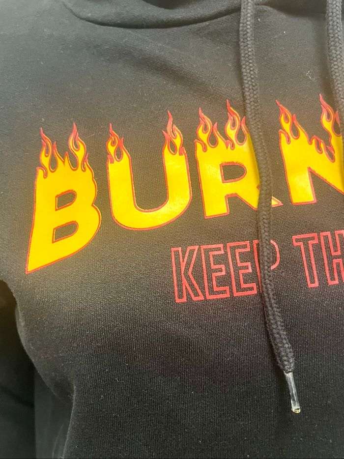 Sweat à capuche flamme 🔥 - photo numéro 2
