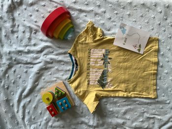 teeshirt manches courtes jaune impression devant 4 ans