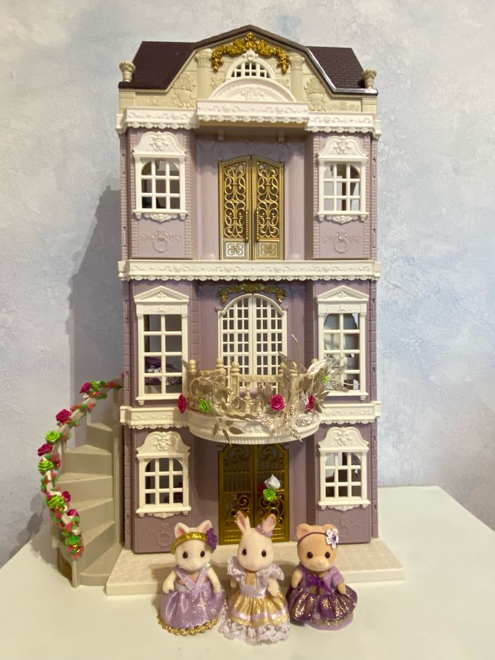 Maison de ville, manoir violet, Sylvanian, atelier de design, princesse, violoncelle, piano - photo numéro 2