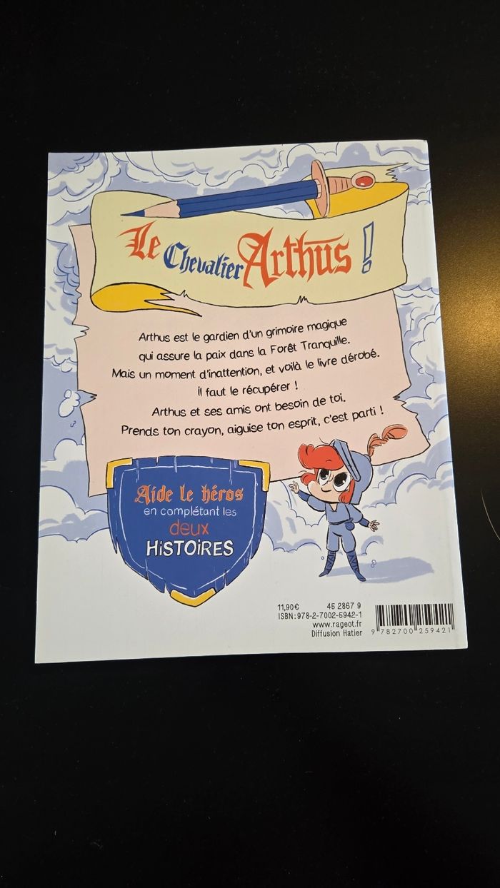 Livre "Le chevalier Arthus" - photo numéro 2