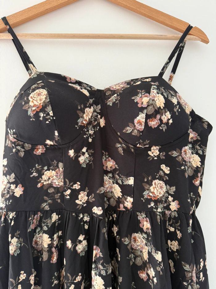 Robe d’été fleurie taille m neuve - photo numéro 2