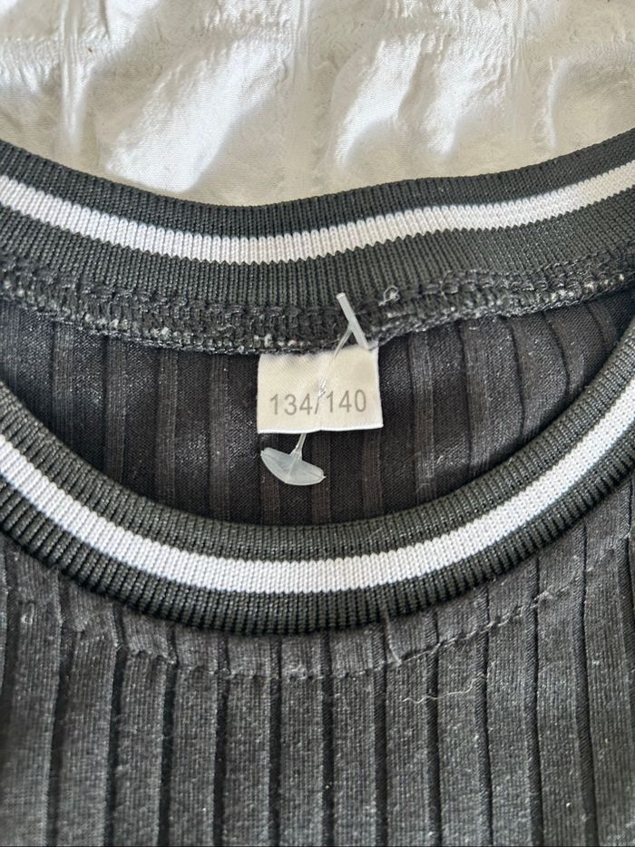 T-shirt neuf 10ans - photo numéro 5