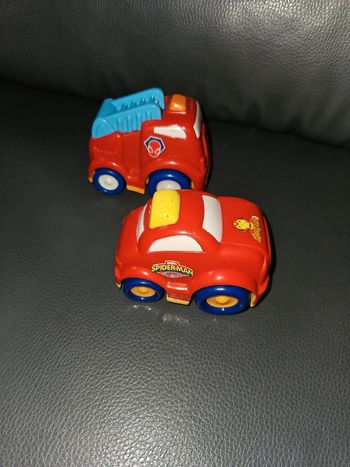 Lot de 2 voitures spiderman