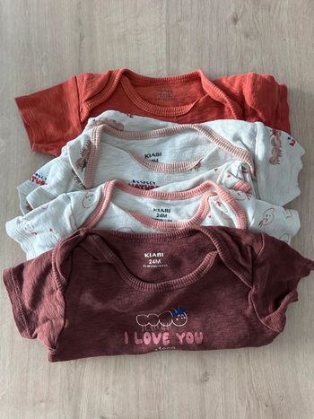 Lot de 4 bodies