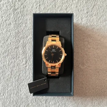 Montre homme Daniel Wellington gold cadran noir