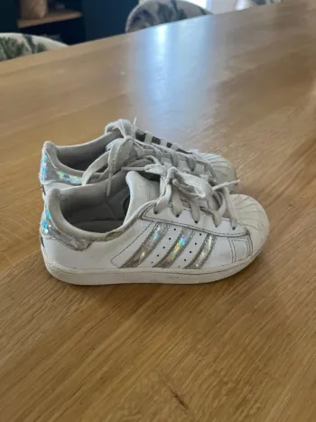 Baskets, Adidas, 28