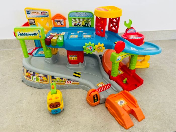 Garage Tut Tut Bolide