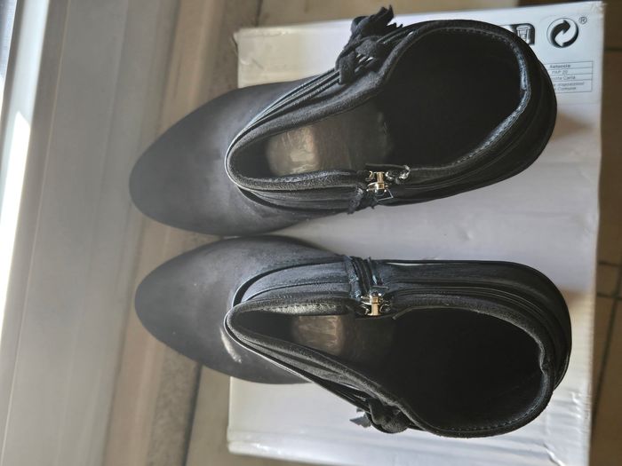 Bottines noires simili/suédine P.39 neuves - photo numéro 6