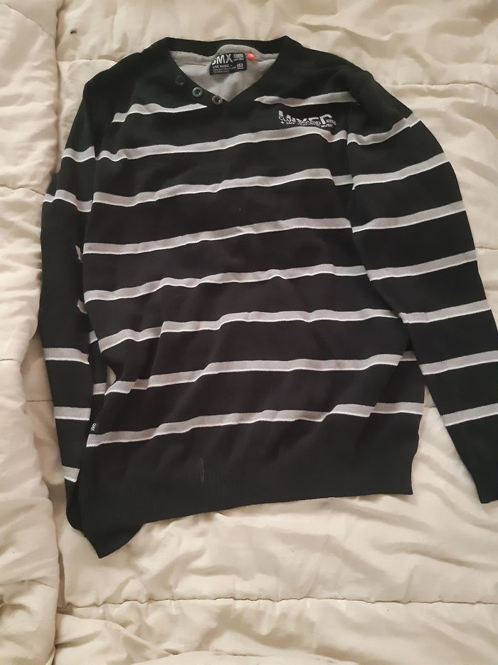 Pull taille 12 ans