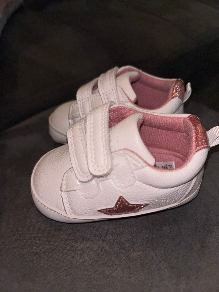 Chaussure bébé - photo numéro 3