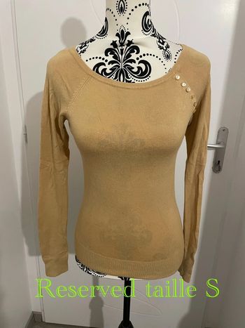 Pull manche longue mi saison extensible moutarde jaune bouton au col Reserved taille S