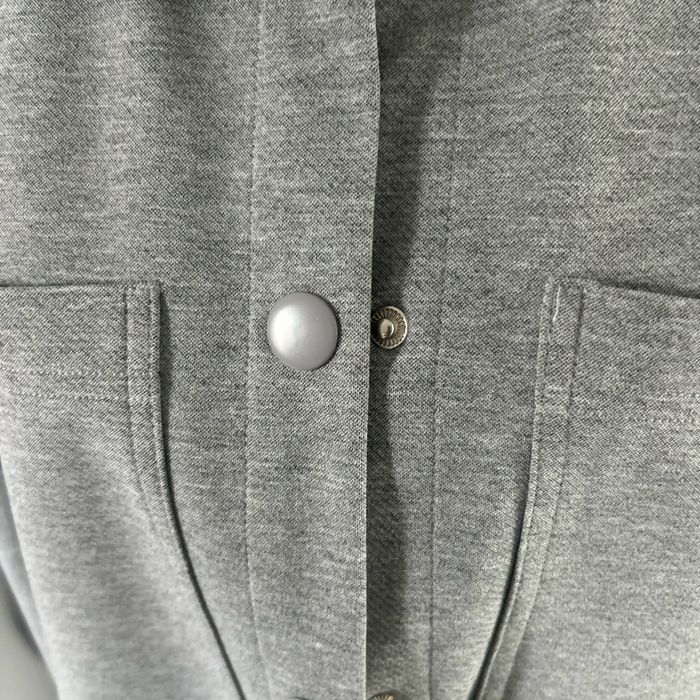 Sur chemise neuve - photo numéro 3
