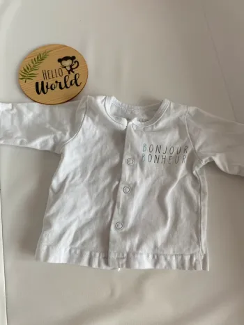 Petit gilet naissance bébé