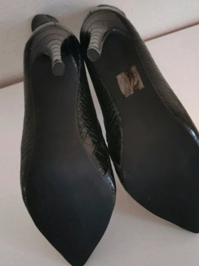 Bottine marque cink me couleur noir pointure 40 neuf - photo numéro 5