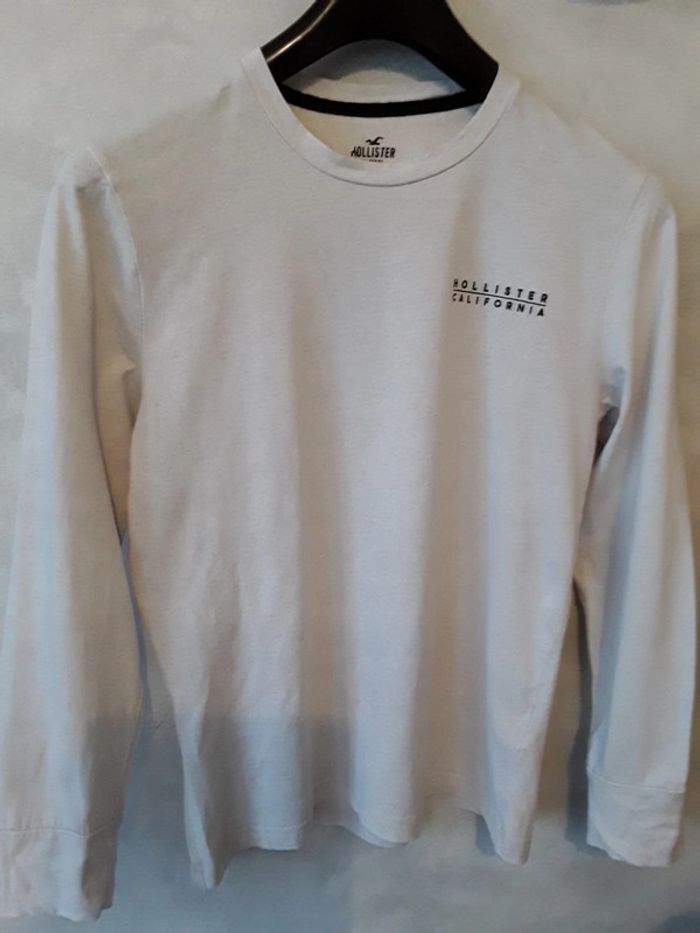 Lot de 4 tee-shirts marque Hollister manches longues + 1 polo manches courtes - photo numéro 2