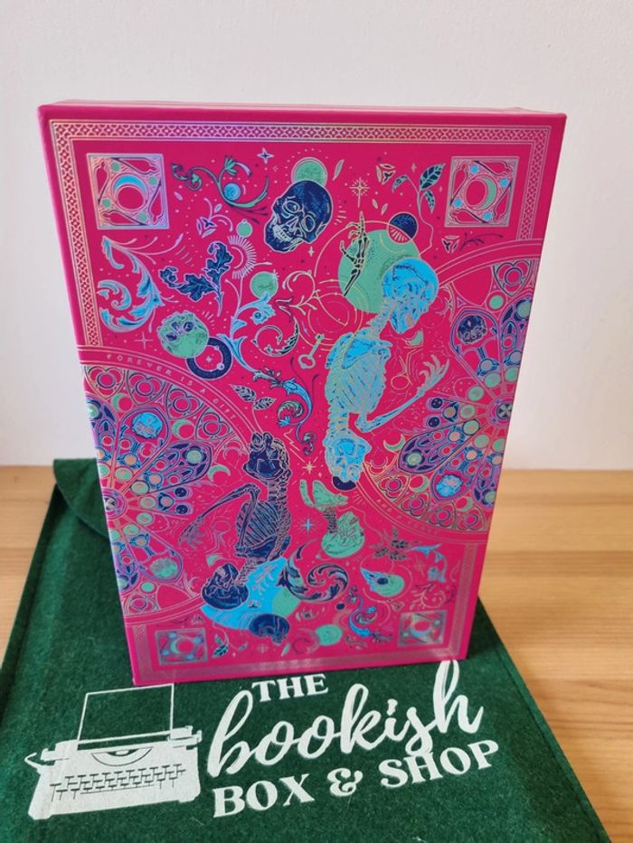 Masters of death (limited signed)
Olivie Blake - photo numéro 5