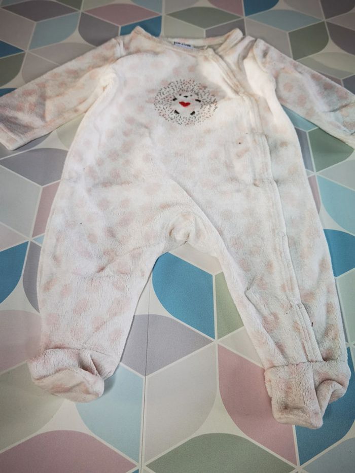 D3095 - pyjama fille 1 mois
