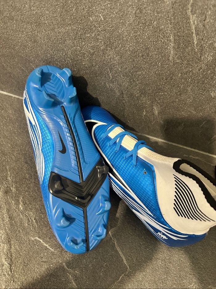 Crampon neuf NIKE - photo numéro 2