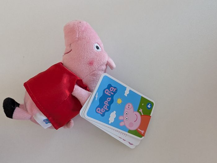 Peluche Peppa Pig - Famosa - photo numéro 3