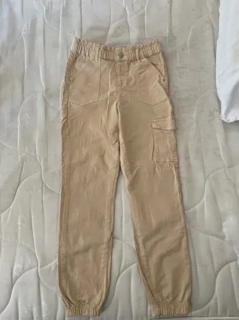 Pantalon cargo beige Kiabi taille 10 ans
