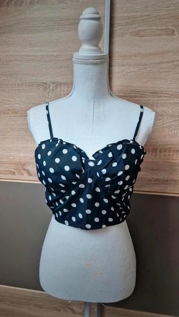 Top court à pois.